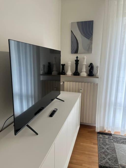 פיאצ'נצה Appartamento Spazioso In Centro מראה חיצוני תמונה
